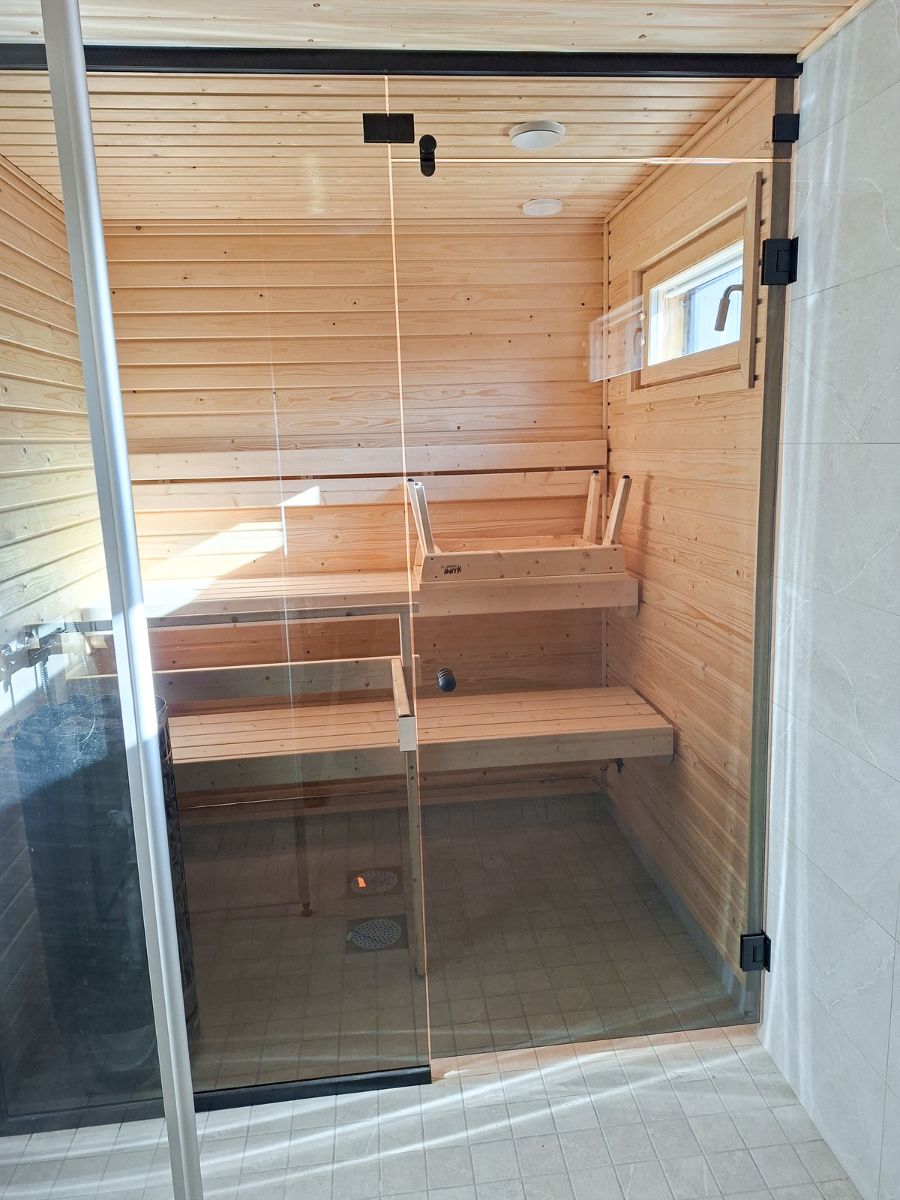 Muurametalot asiakastarina, sauna